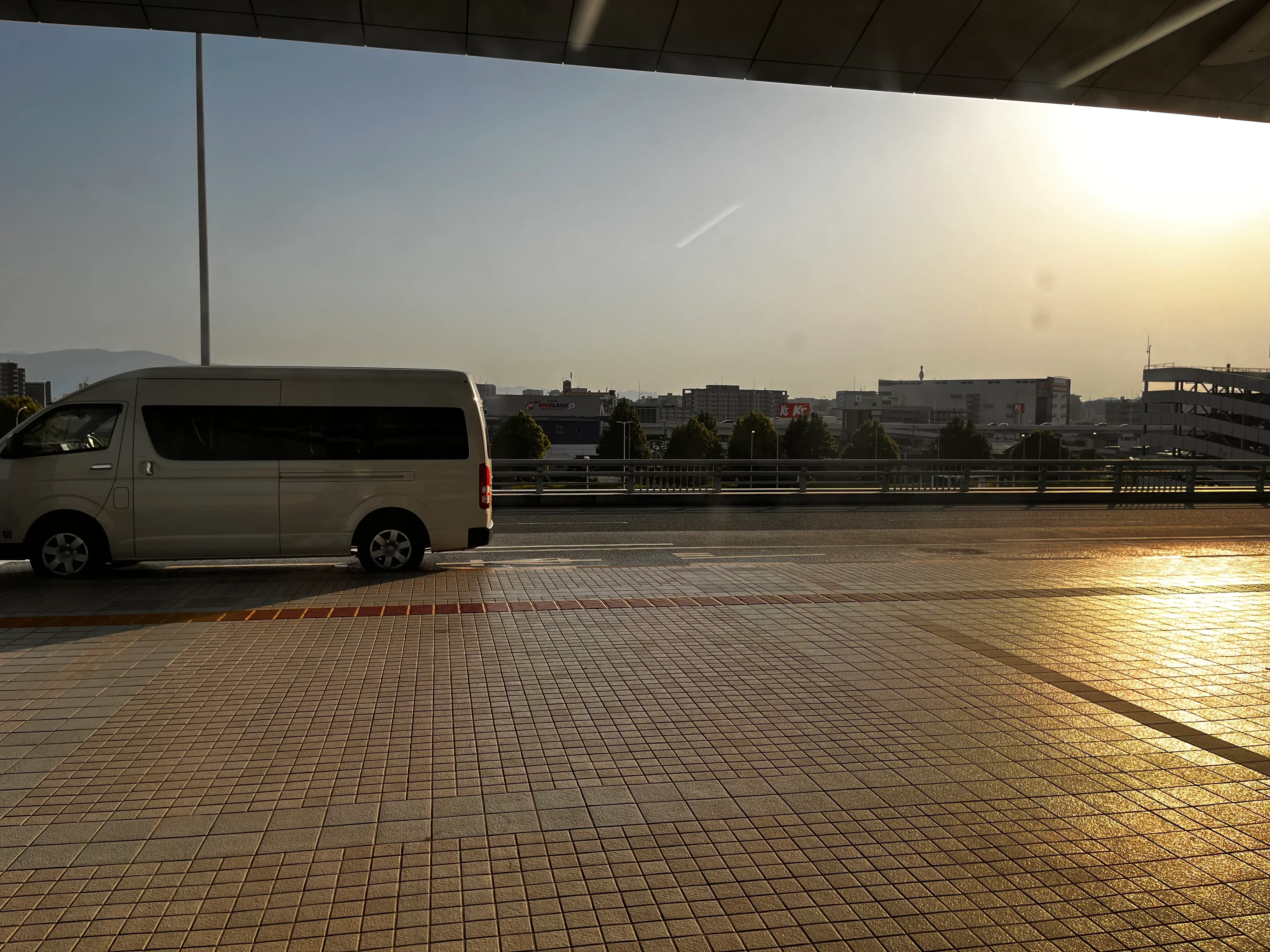 Airport Smoking Area1