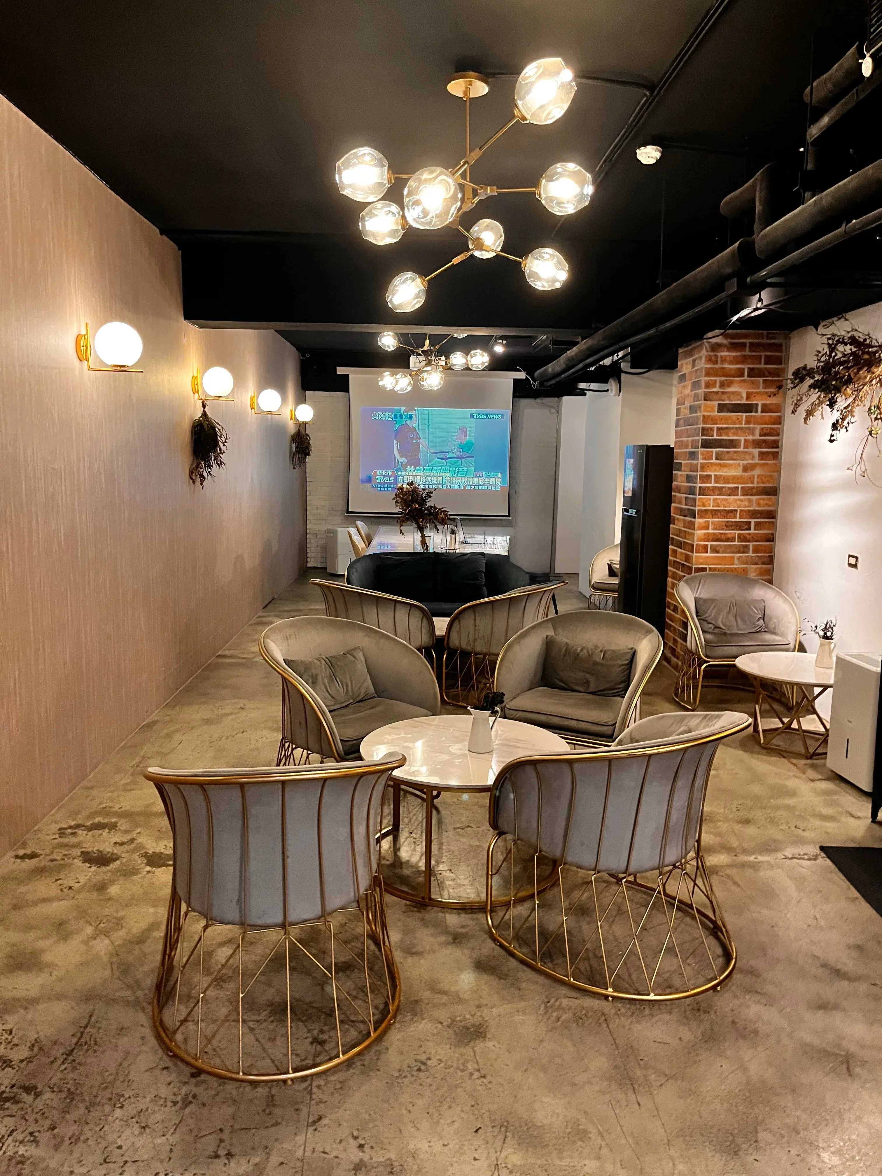 York Hotel public area