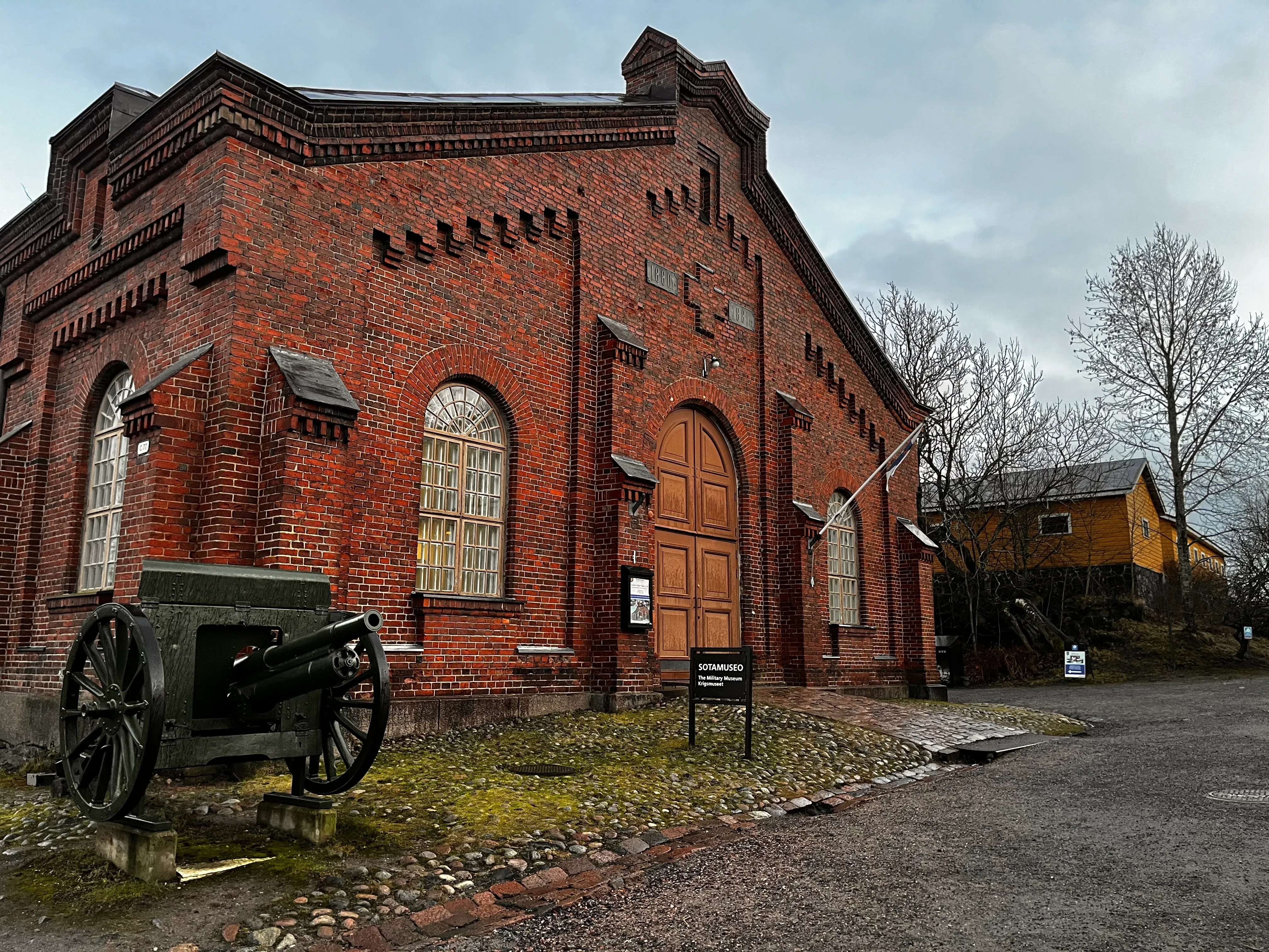 Military Museum's Manage
